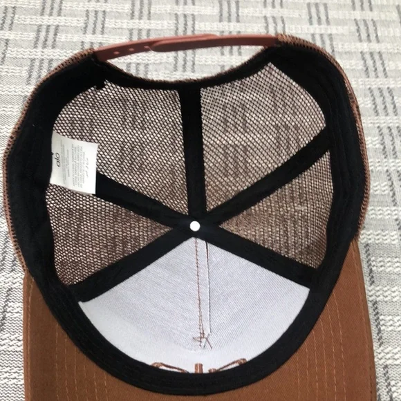 BEST NWT | ALO Yoga casual District Trucker Hat - Picture 4 of 6